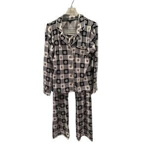 Delia's Snow Flake Black/White Pajama Set - Size Girls Junior Medium